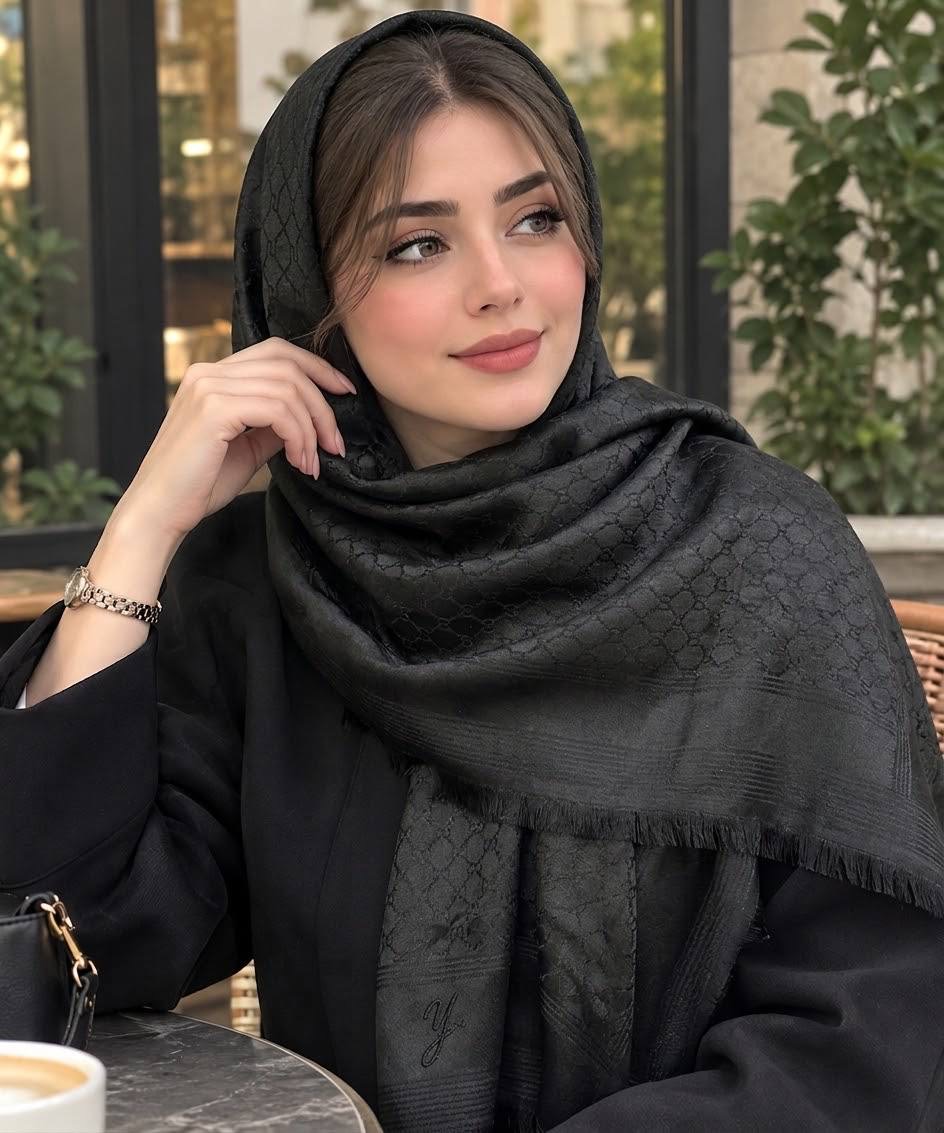 شال ژاکارد مشکی لمه دار